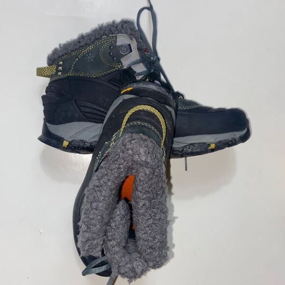 Merrell Black and Gray Waterproof Rain & Snow Boots - Picture 9 of 9